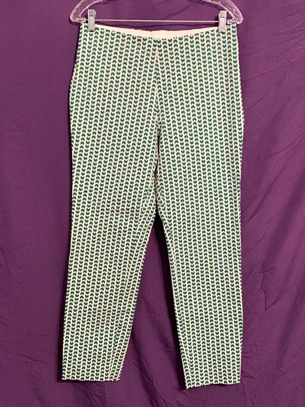 a new day Green Crescent-Moon Trousers. Size 8.
